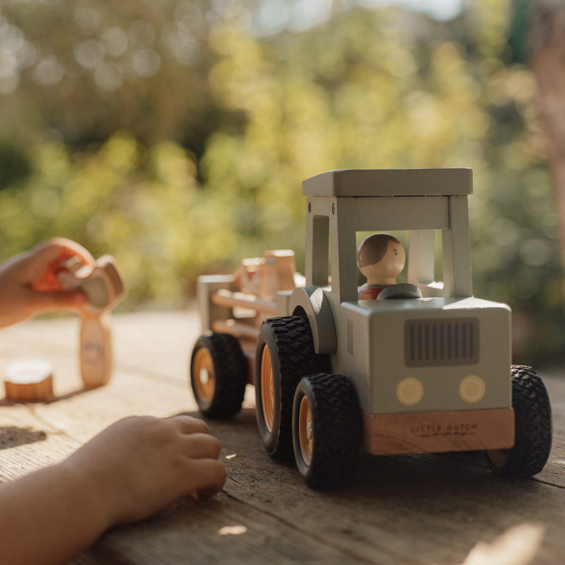 Traktor mit Anhänger "Little Farm"