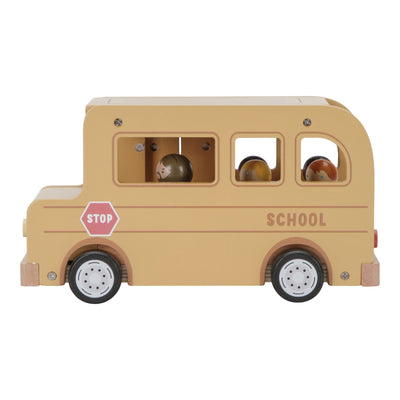 Schulbus aus Holz mit Spielfiguren