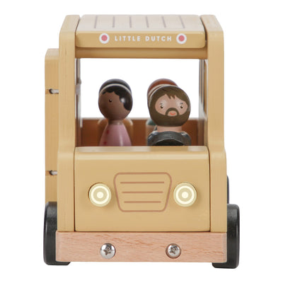 Schulbus aus Holz mit Spielfiguren